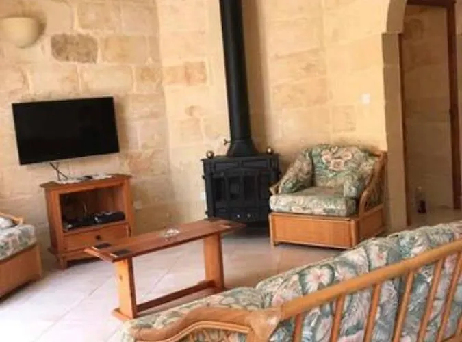 Ta' Sonia Farmhouse With Pool In Casa vacanze Xagħra