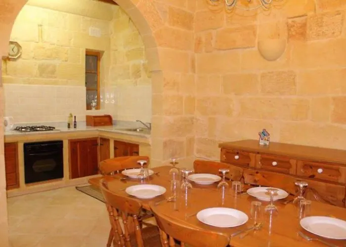 Casa vacanze Ta' Sonia Farmhouse With Pool In