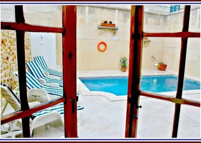 Ta' Sonia Farmhouse With Pool In * Xagħra